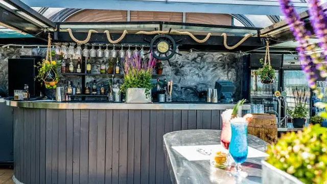 Bar en la azotea Sailor Bar en Scandic Sjöfartshotellet en Estocolmo