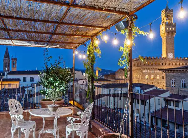 Bar en la azotea Angel Rooftop en el Hotel Calimala en Florencia