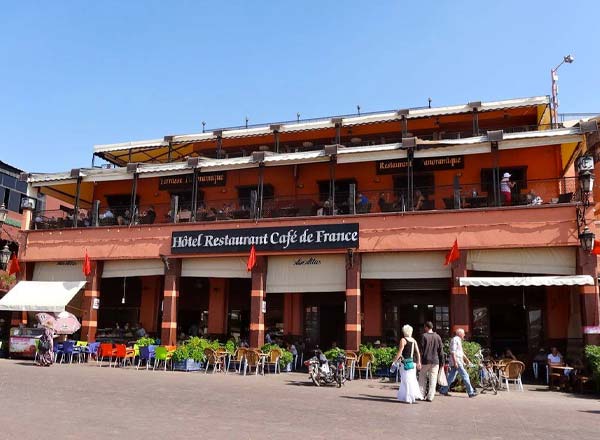 Bar en la azotea Hôtel Restaurant Café de France en Marrakech