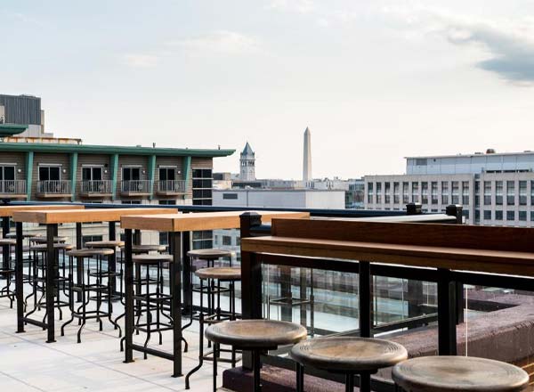 Bar en la azotea Crimson View en Washington DC