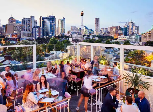 Bar en la azotea East Village Sydney en Sydney