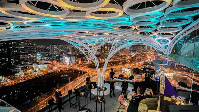 Bar en la azotea Epic Sky Lounge en Ho Chi Minh