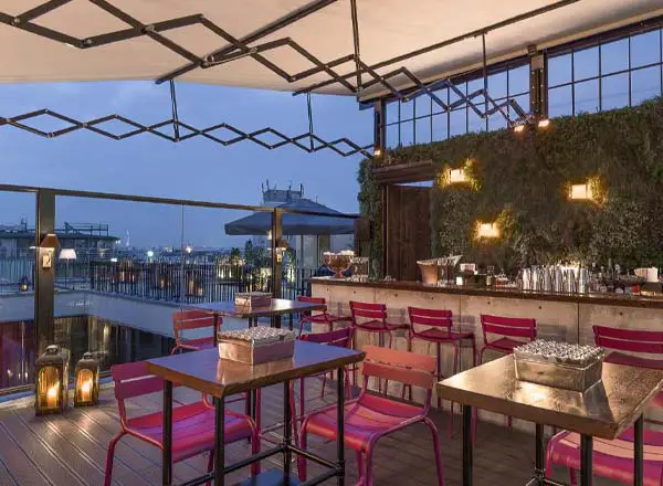 Bar en la azotea Grace Rooftop en el Hotel Zoo de Berlín