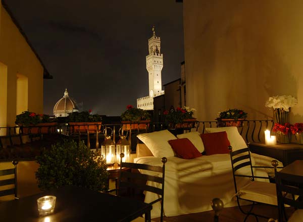 Bar en la azotea Bar panorámico en el Hotel degli Orafi en Florencia