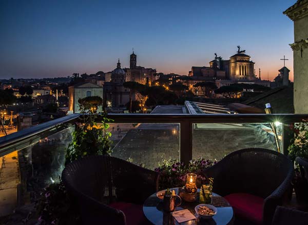 Bar en la azotea Hotel Forum Rooftop en Roma