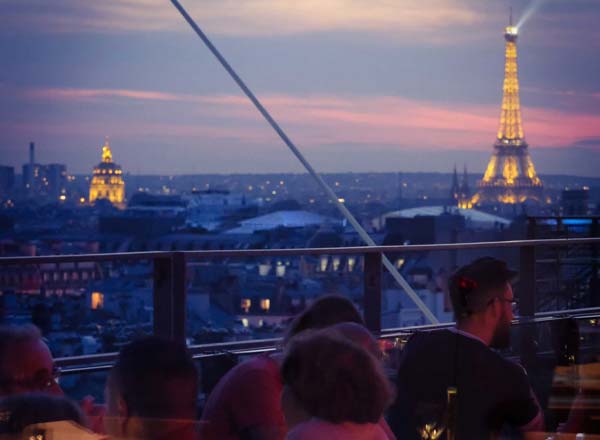 Bar en la azotea Le Georges en París