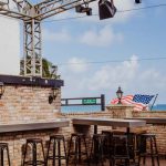 Bar en la azotea McSorley's Beach Pub en Fort Lauderdale