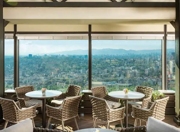 Bar en la azotea Ozone Skybar and Lounge en Sofía