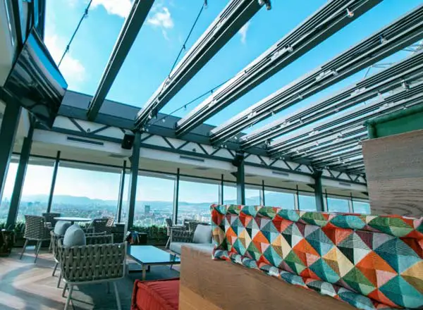 Bar en la azotea Ozone Skybar and Lounge en Sofía