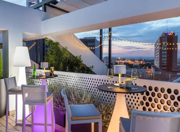 Rooftop bar Sky Lounge en Barceló Imagine en Madrid