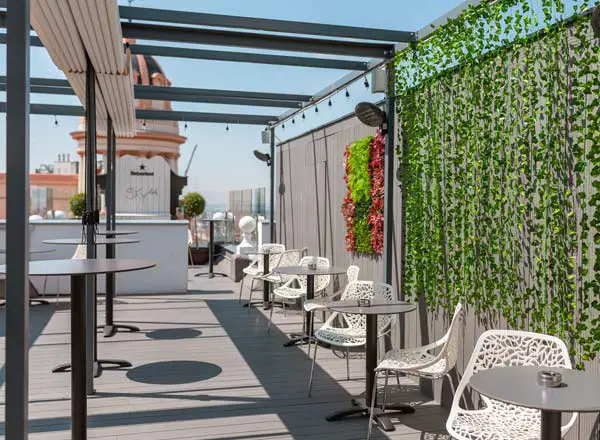 Terraza bar Sky44 en Madrid