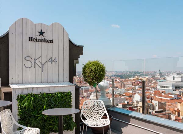 Terraza bar Sky44 en Madrid