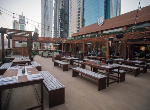 Bar en la azotea Tipsy Lion en Dubái