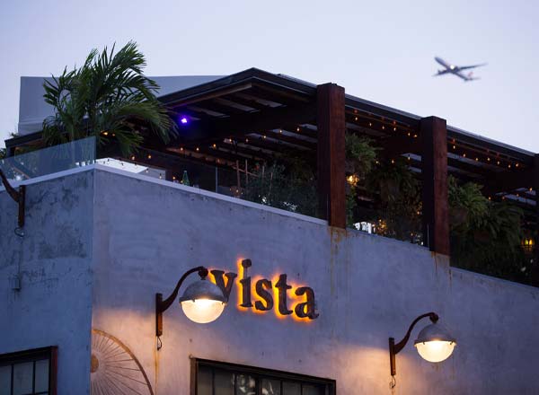 Bar en la azotea Restaurante Vista en Miami